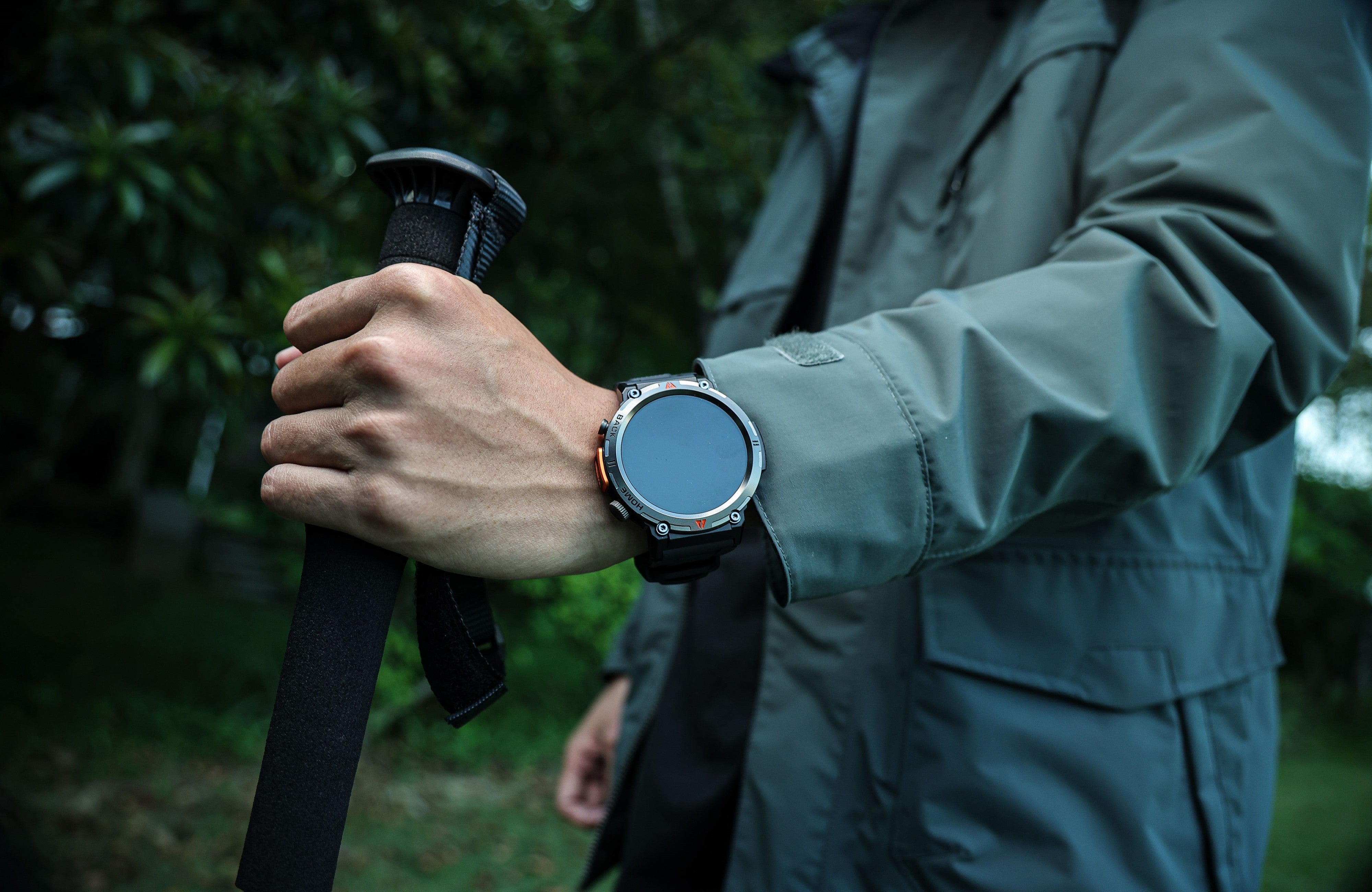 EIGIIS KE3 smart watch real shot display, take it and your travel will no  longer be lonely!!! 